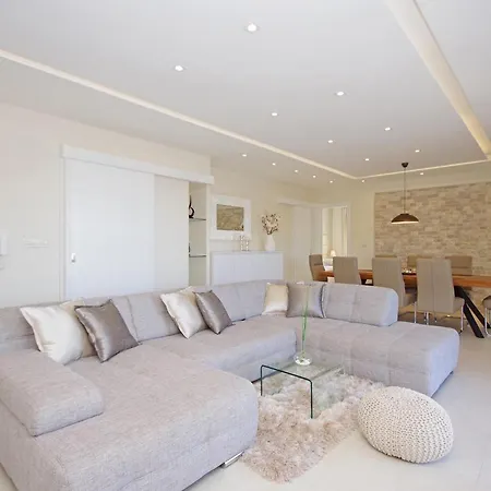 Semesterbostad Olive Hill *